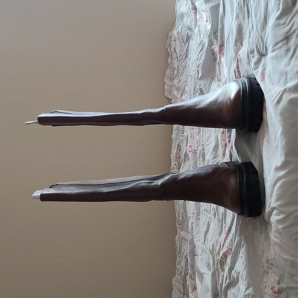 Madewell Poppy Tall Lugsole Boot - Picture 3 of 10
